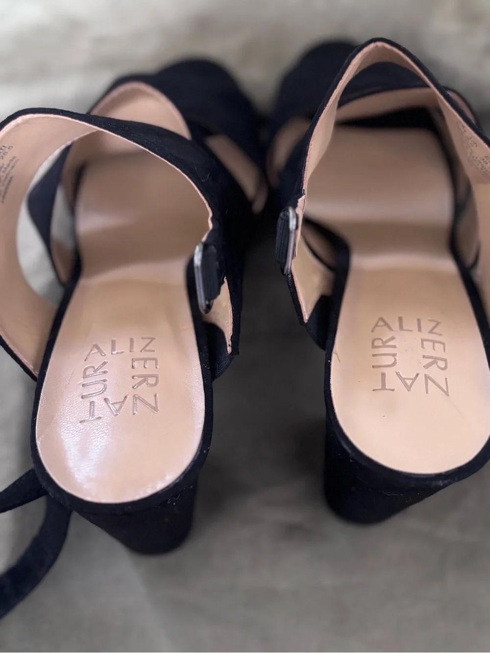 NATURALIZER SZ 8.5 Black Faux Suede Platform Block Heel Strappy/Adjust. Sandals